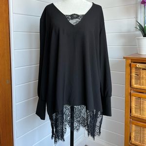 🆕 Zoe & Phoebe Black Long-sleeved blouse w/ lace detailing at top & bottom, NWT